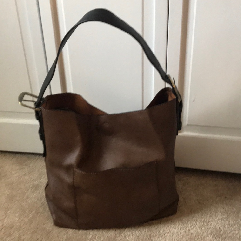 Hobo bag great for every day!!